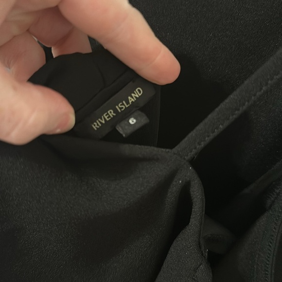 River island black dress - Picture 4 of 4
